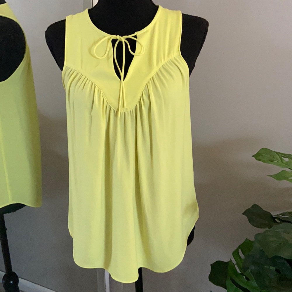 Gap Size XS Yellow Tank Top